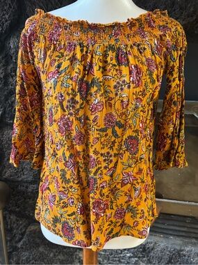 Bailey & Chloe size Medium Women’s Mustard Floral Off-Shoulder Top shirt blouse